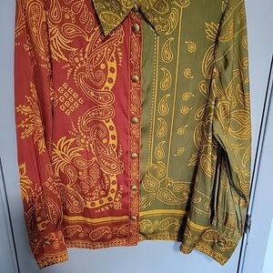 Rachel Zoe Blouse Size Small  Paisley Patterned Red and Green